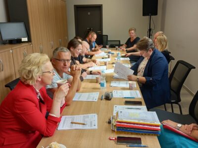 SPOTKANIA-KONSULTACYJNE-W-GMINACH_20230630_093735eb71-400x300.jpg